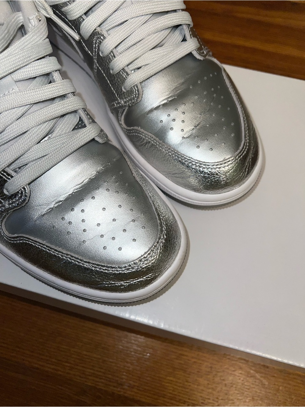 Jordan WMNS Low SE Sneakers in White & Metallic Silver - Picture 4 of 6
